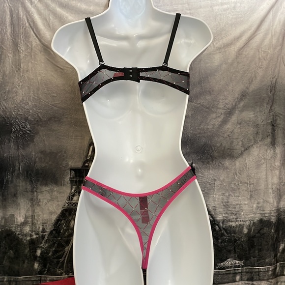 Pink/Black Bra Set - Picture 4 of 16